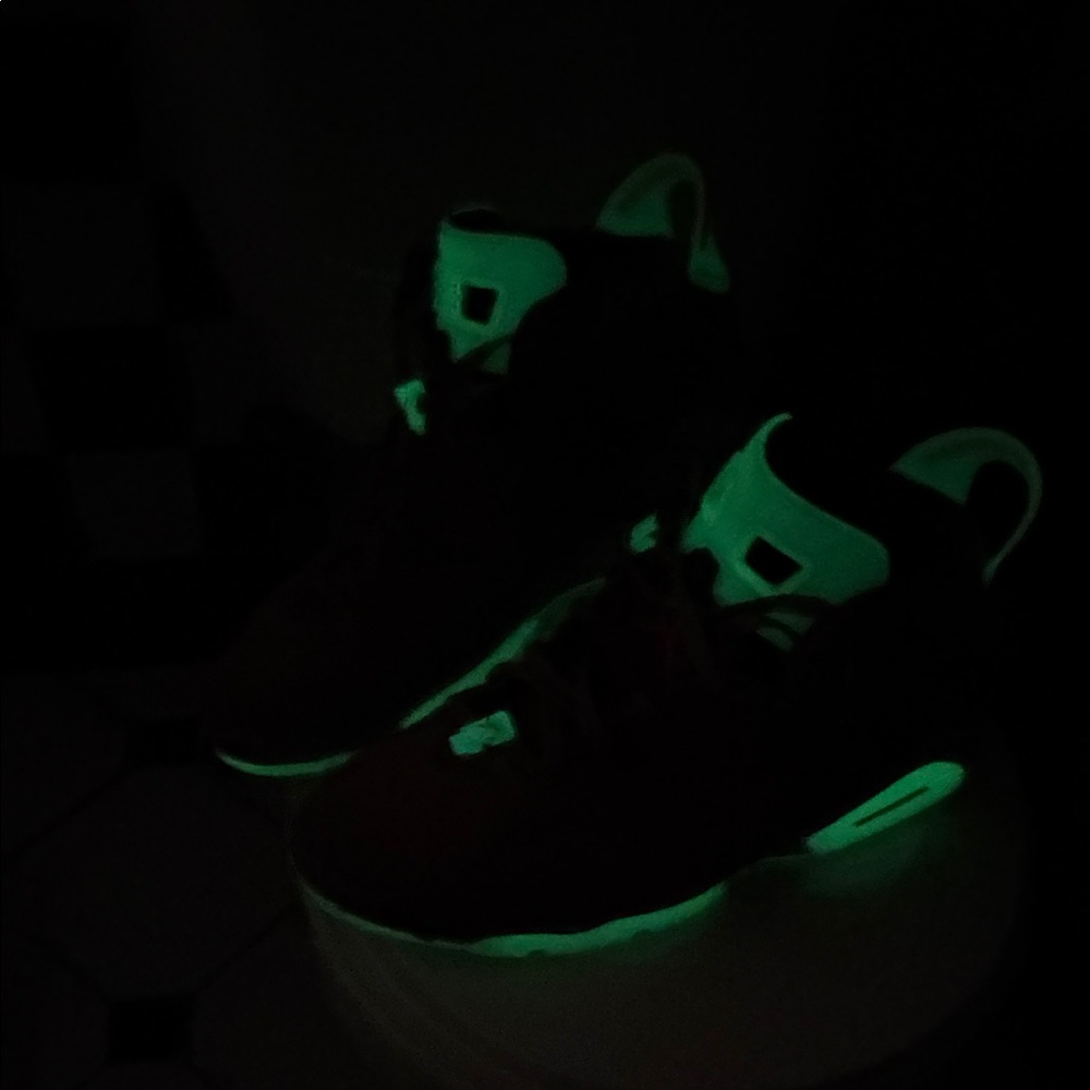 Jordan 6 Retro Travis Scott - Picture 9 of 10